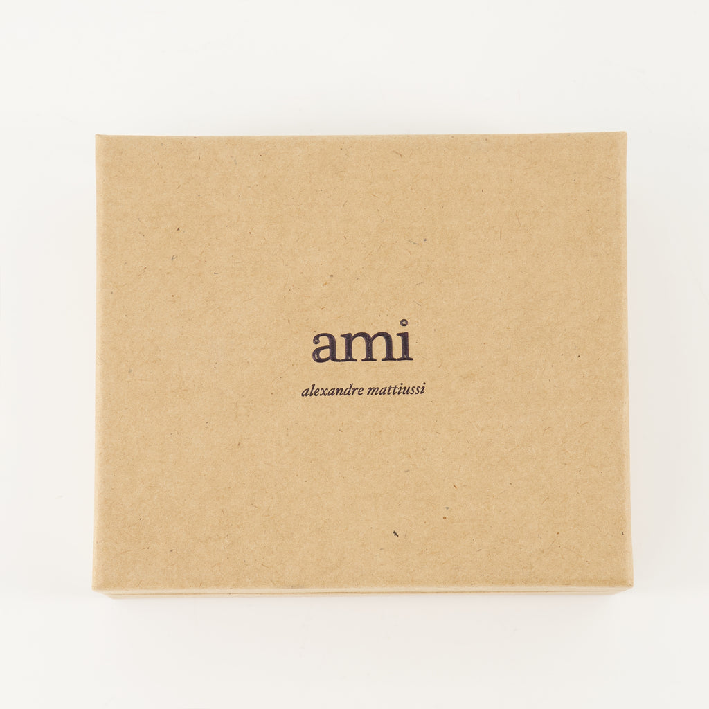 Imagen del artículo Porta tarjetas Ami de corazón de la marca Ami PARIS para Unisex - Temporada Otoño-Invierno 2025 - Vista Detallada_3