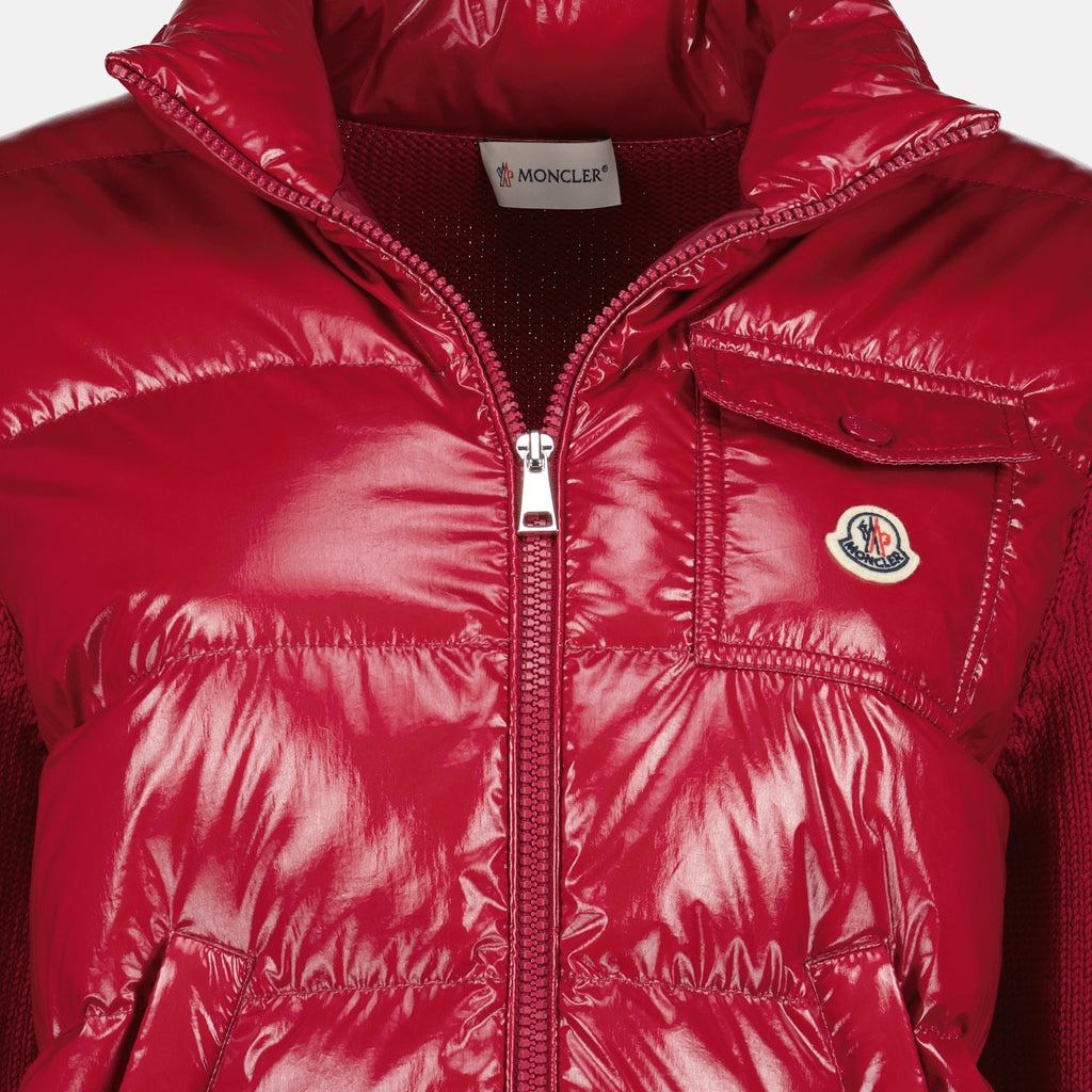Image of the red bi-material zip-up cardigan from the Moncler brand for Women - Spring-Summer 2026 - Detailed View_2