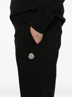 パンツ ロゴジョギングパンツ Moncler 黒 Homme