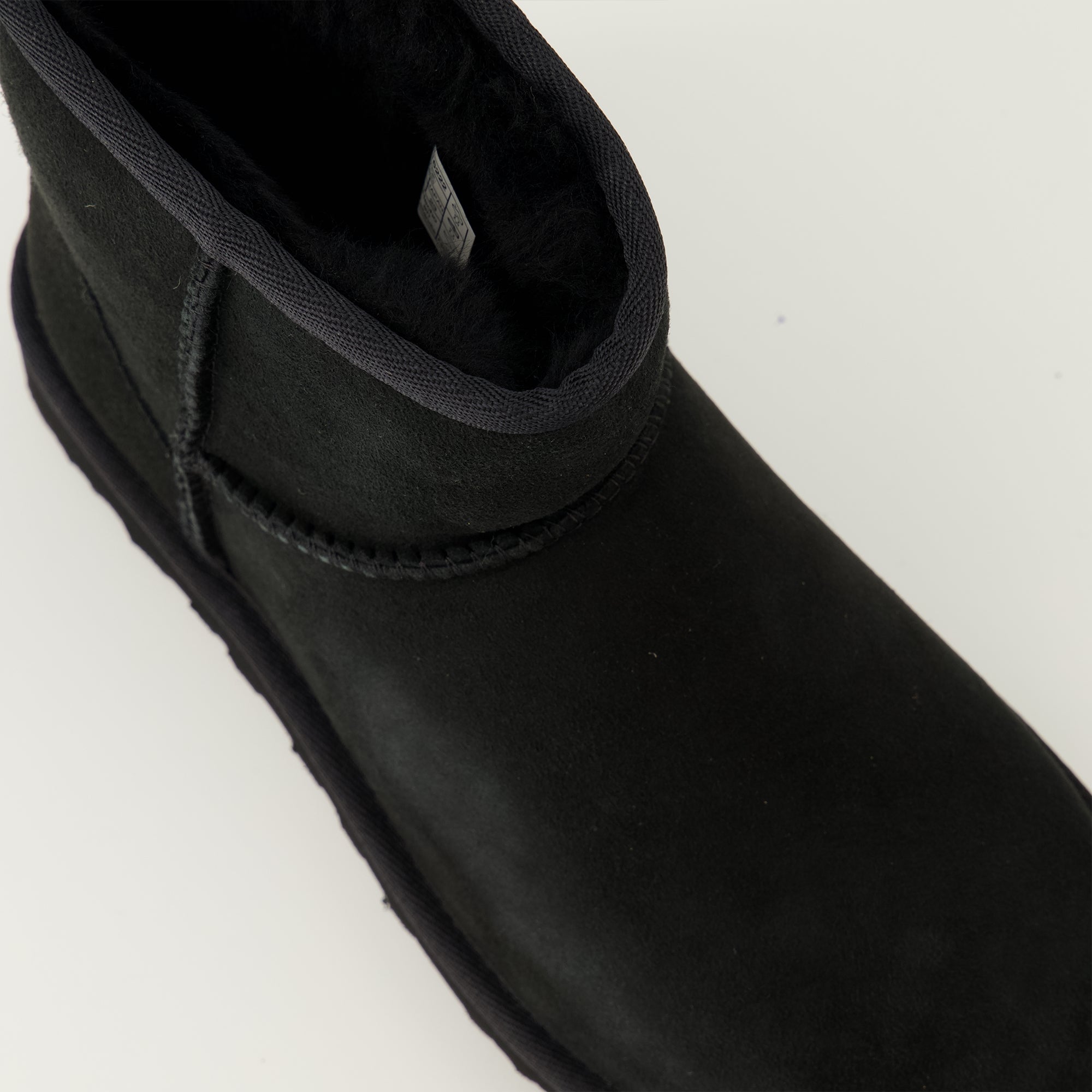 Image of the Ugg Women's Classic Mini II Boots - Autumn-Winter 2025 Season - Detailed top view