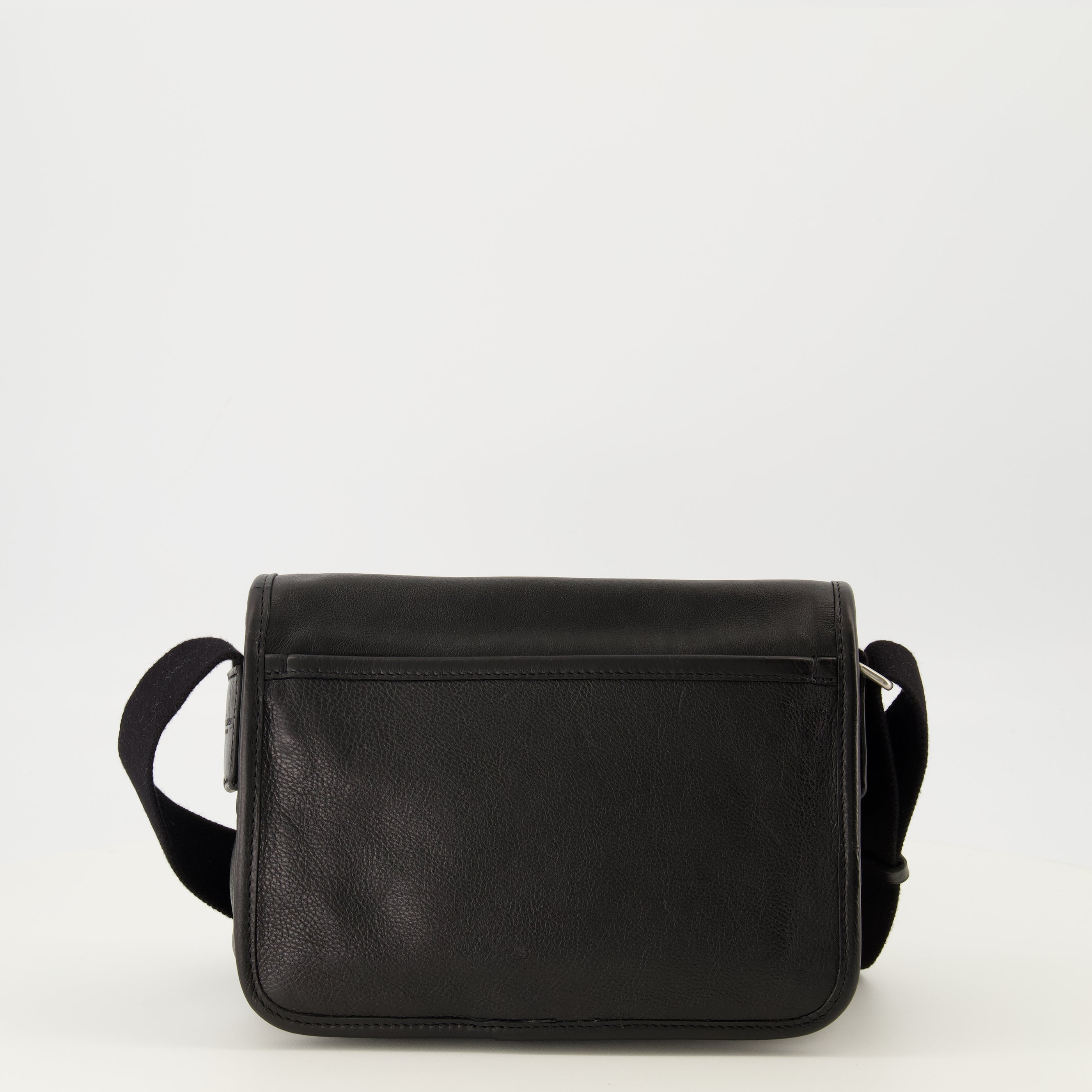 Image de l'article Petit sac Niki en cuir noir de la marque Saint Laurent pour Homme - Saison Printemps-Été 2026 - Vue de Dos