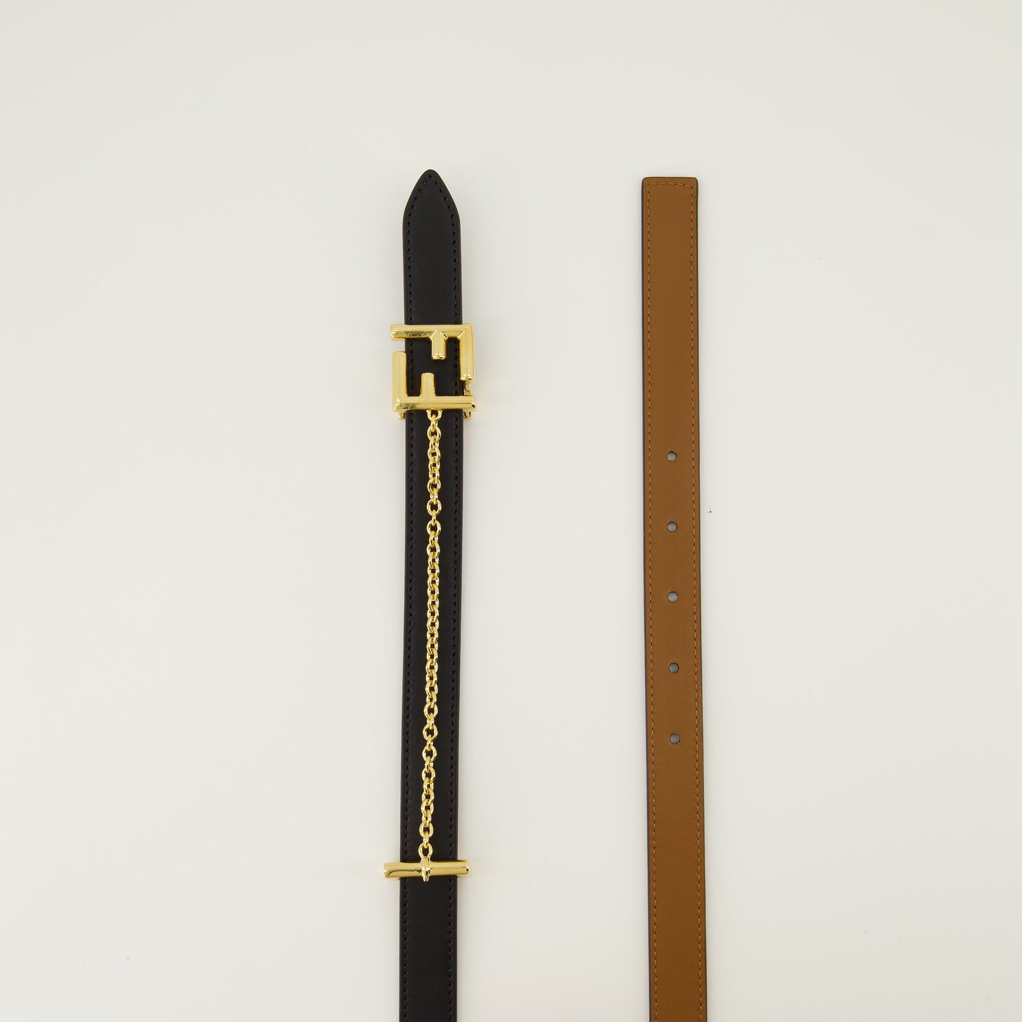 Image de l'article Ceinture FF réversible noir et marron de la marque Fendi pour Femme - Saison Printemps-Été 2026 - Vue détaillée_5