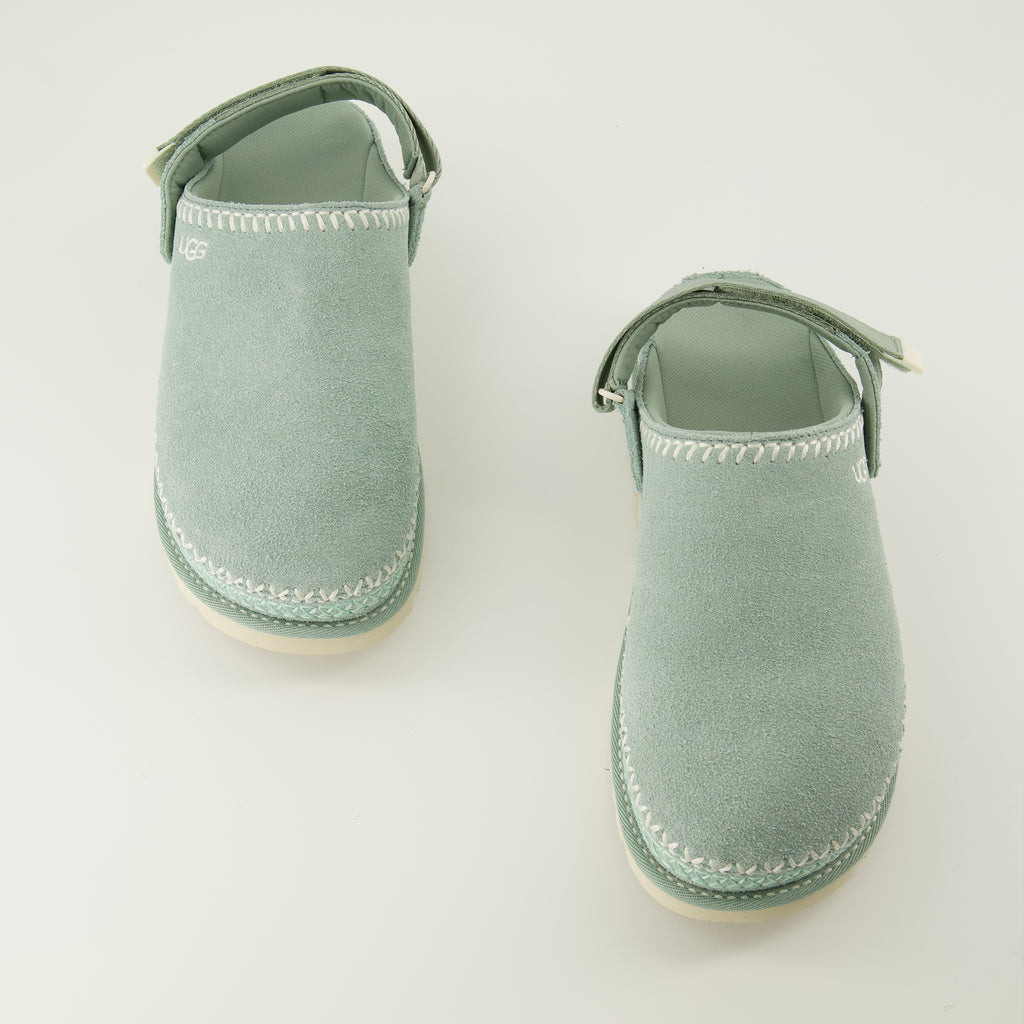 Image of the Green Goldenstar Clogs from Ugg for Women - Spring-Summer 2026 - Top View of Pair of Shoes