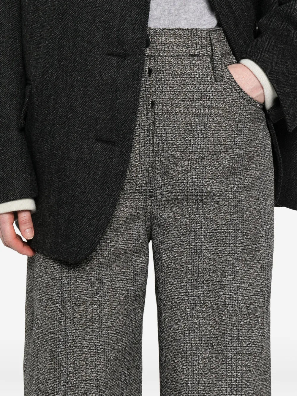 Image de l'article Pantalon à carreaux de la marque Prada pour Femme - Saison Automne-Hiver 2025 - Vue détaillée_5