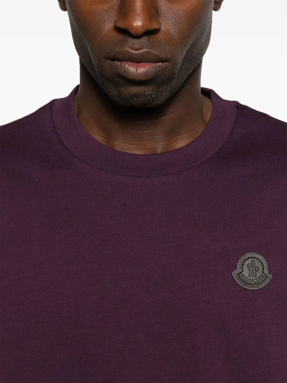 Bild des Moncler Logo-Leder-T-Shirts für Herren - Herbst-Winter 2025 - Detaillierte Ansicht_4