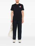 Bild des Artikels T-Shirt mit dreifarbigem Logo der Marke Moncler für Herren - Herbst-Winter-Saison 2025 - Rückansicht