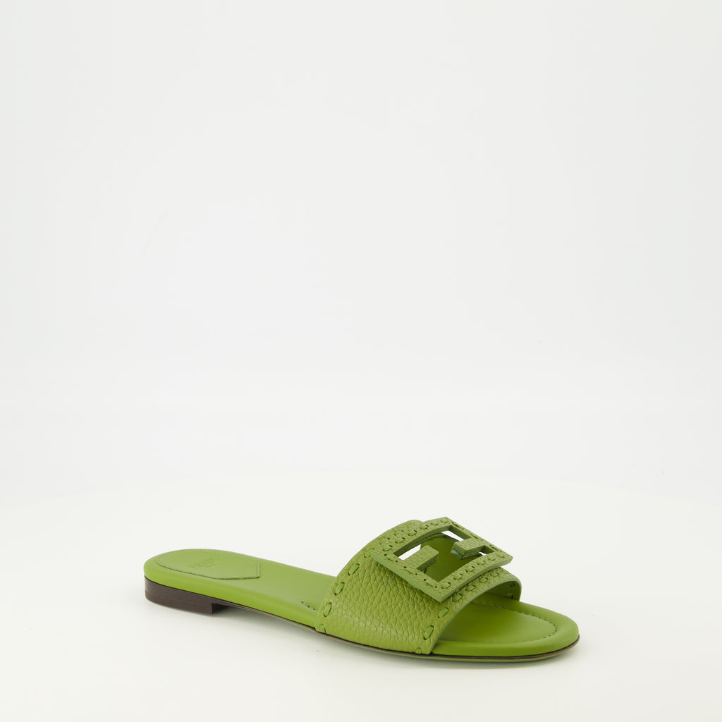 Imagen de las Mules Baguette verdes de Fendi para Mujer - Temporada Primavera-Verano 2026 - Vista Trasera