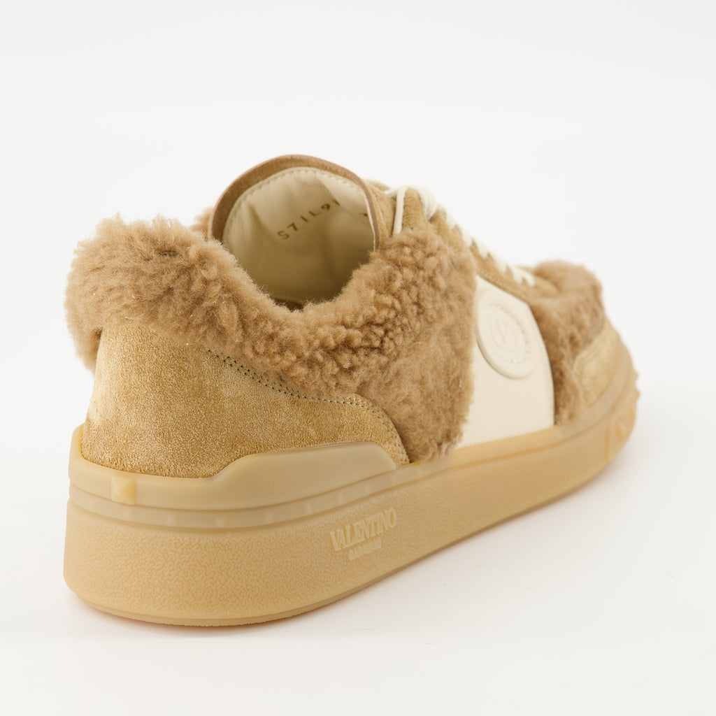 Image de l'article Baskets UpVillage de la marque Valentino Garavani pour Femme - Saison Automne-Hiver 2025 - Vue arrière