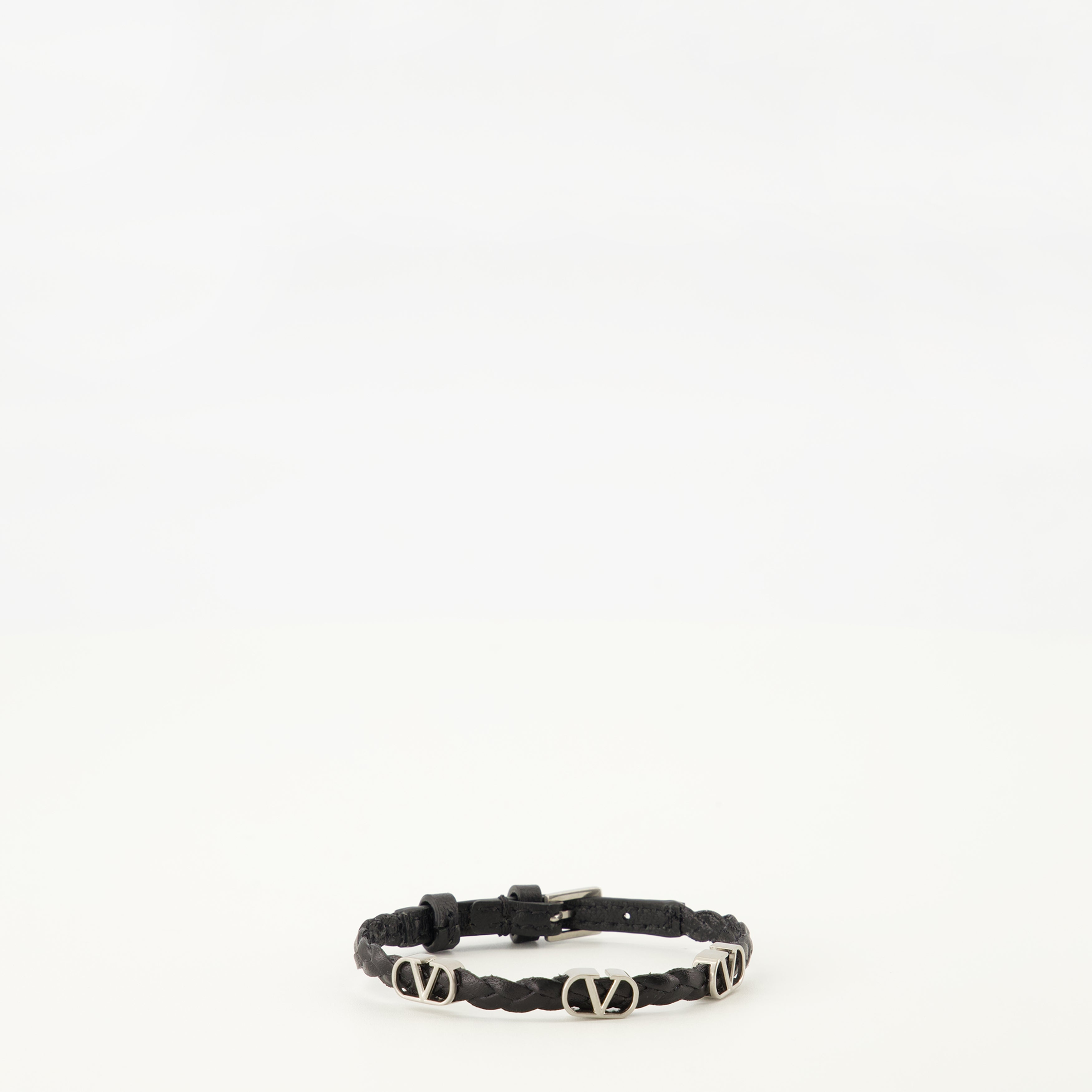 Image de l'article Bracelet en cuir Vlogo noir de la marque Valentino Garavani pour Homme - Saison Printemps-Été 2026 - Vue de Face