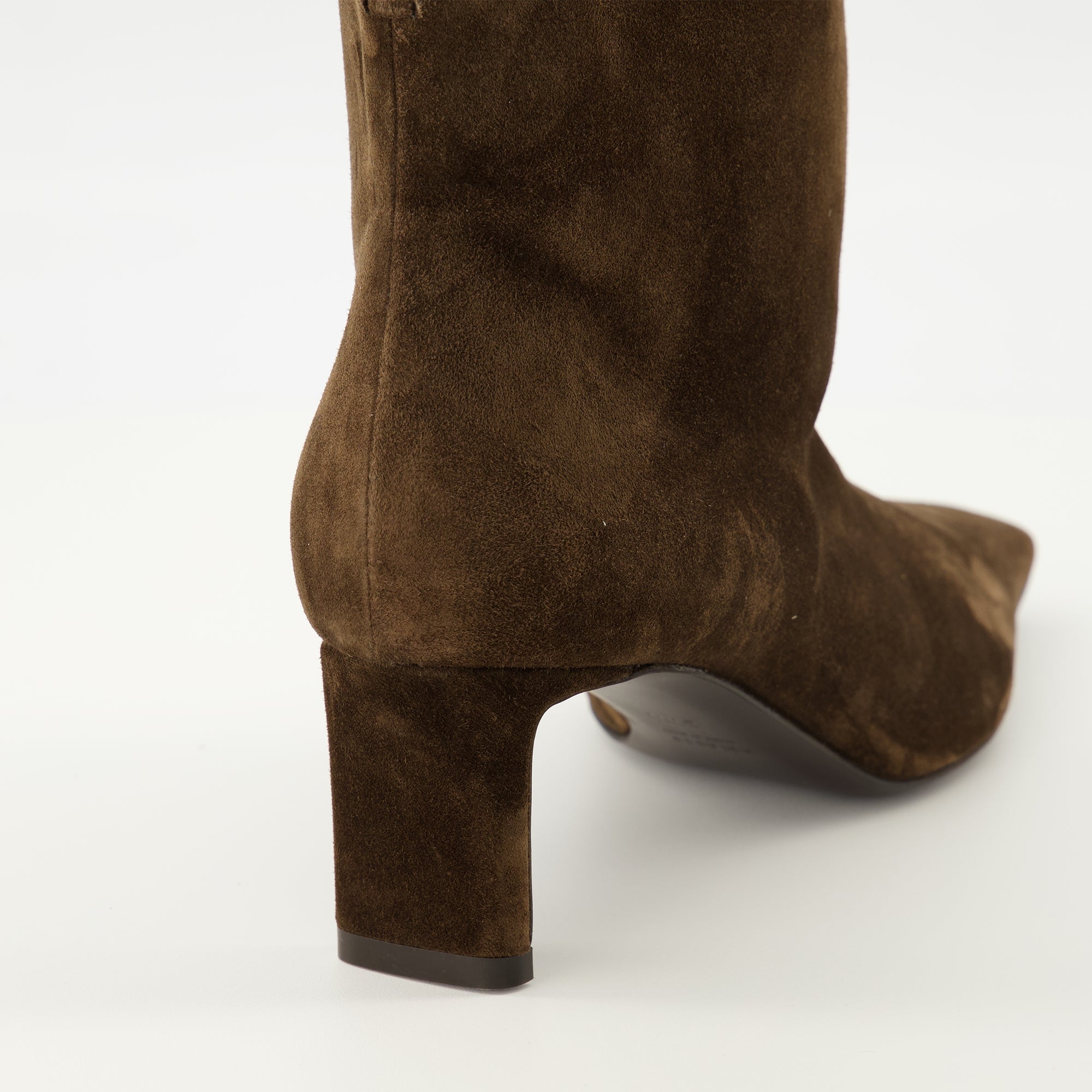 Image de l'article Bottines Ona marron de la marque Khaite pour Femme - Saison Automne-Hiver 2025 - Vue arrière