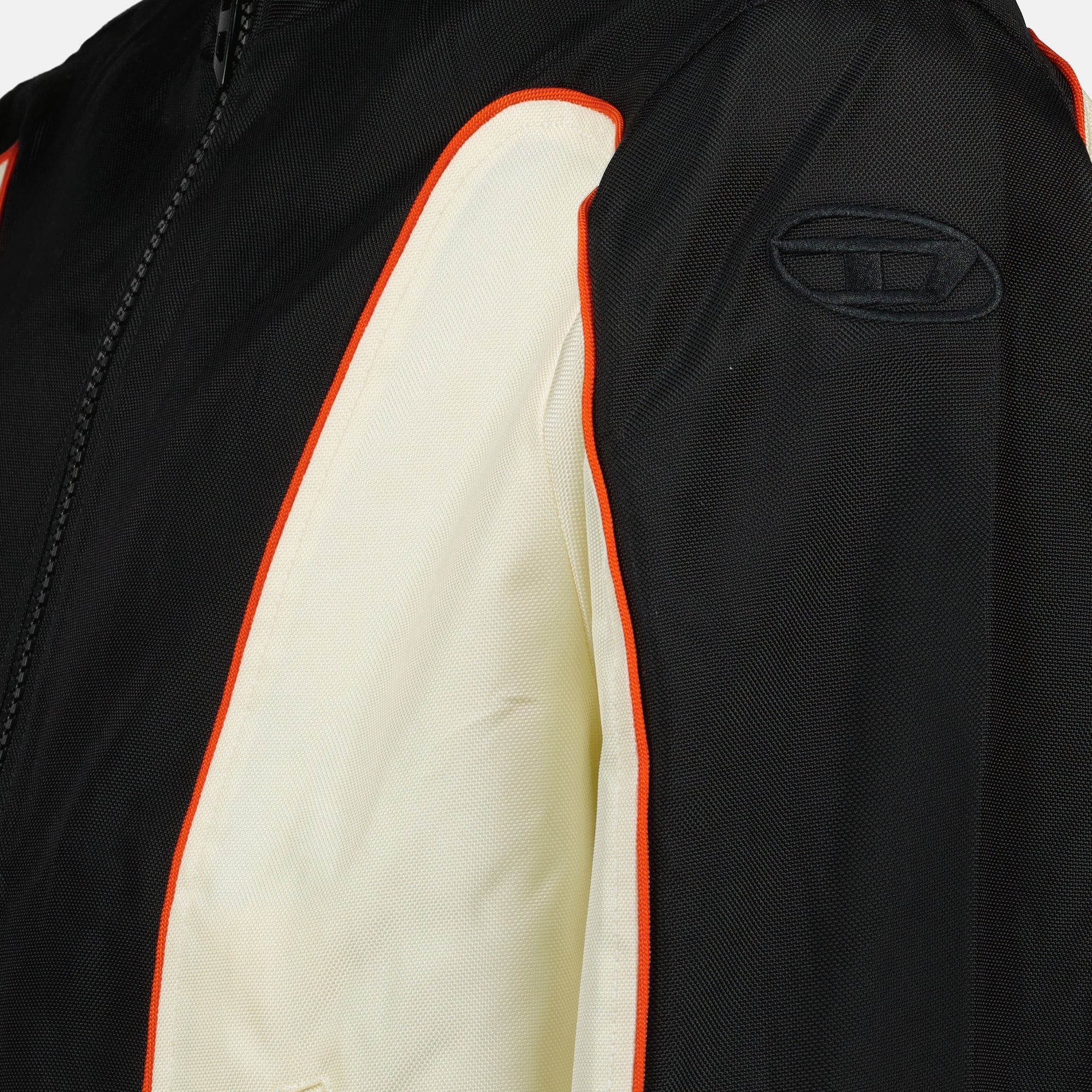 디젤 브랜드의 J-Blink-WRD 검정색과 흰색 재킷 이미지 - 남성용 - 2026 봄-여름 - 상세 보기 1