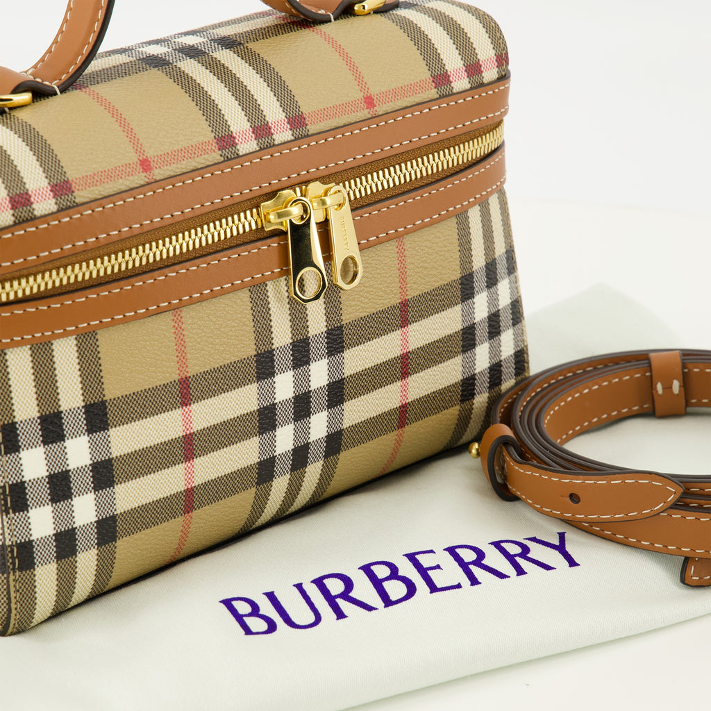 Immagine della borsa Vanity Check beige di Burberry per donna - Collezione Primavera-Estate 2026 - Vista Dettagliata 3