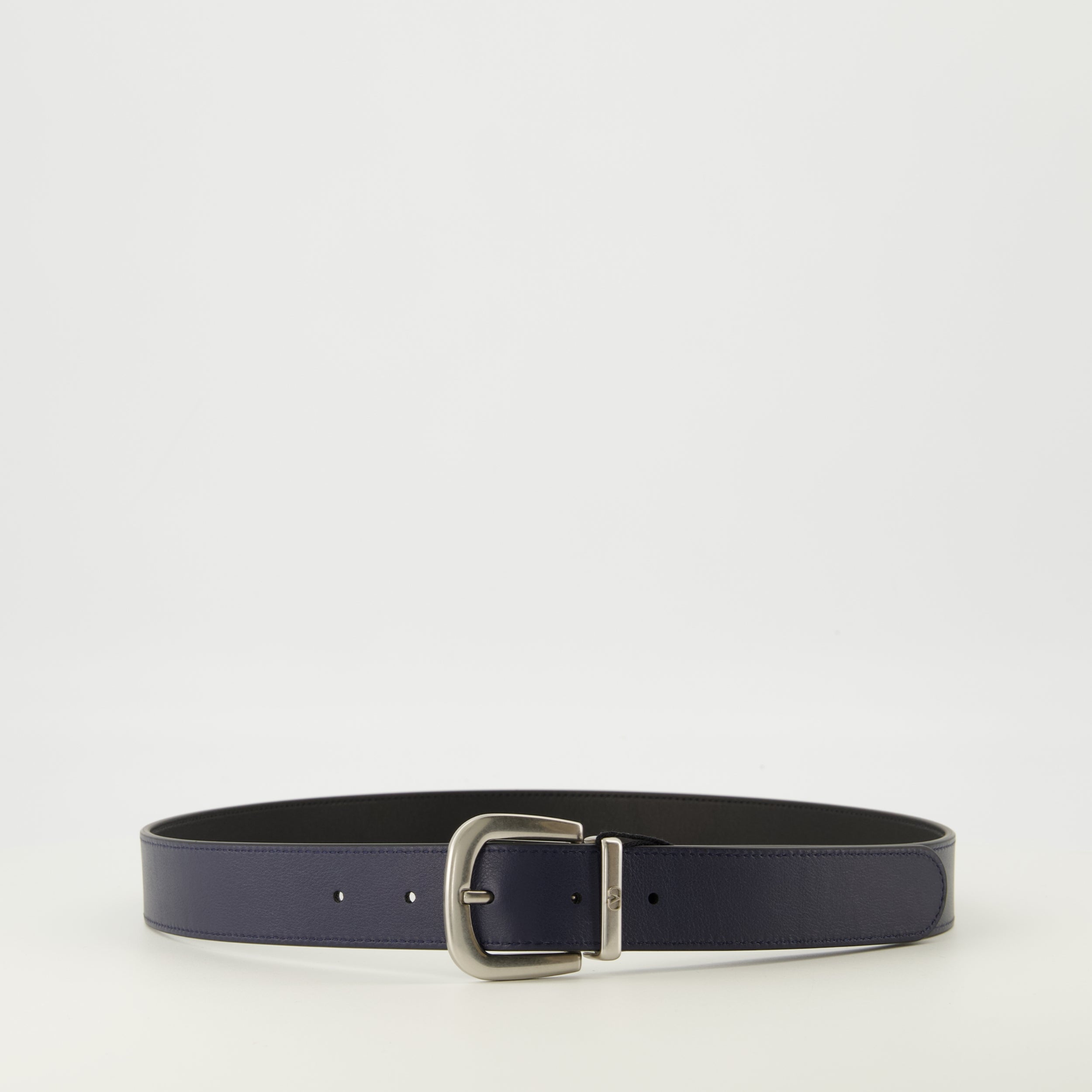 Image de l'article Ceinture réversible bleu marine et noir 30 mm de la marque Valentino Garavani pour Homme - Saison Printemps-Été 2026 - Vue détaillée_2
