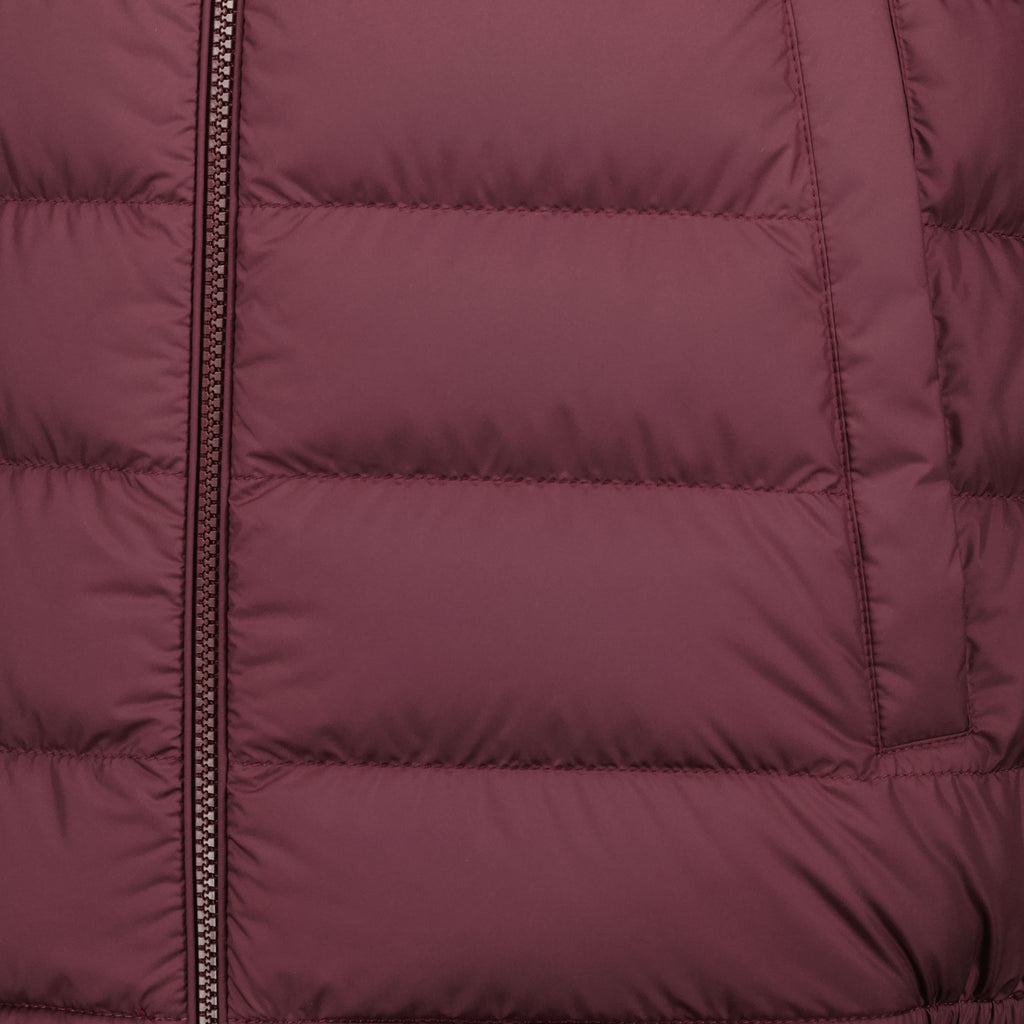 Image of the Marseillan Bordeaux sleeveless puffer jacket by Moncler for Men - Spring-Summer 2026 - Detailed View_2
