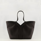 Image de l'article Petit sac cabas Y en cuir noir de la marque Saint Laurent pour Femme - Saison Printemps-Été 2026 - Vue de Face