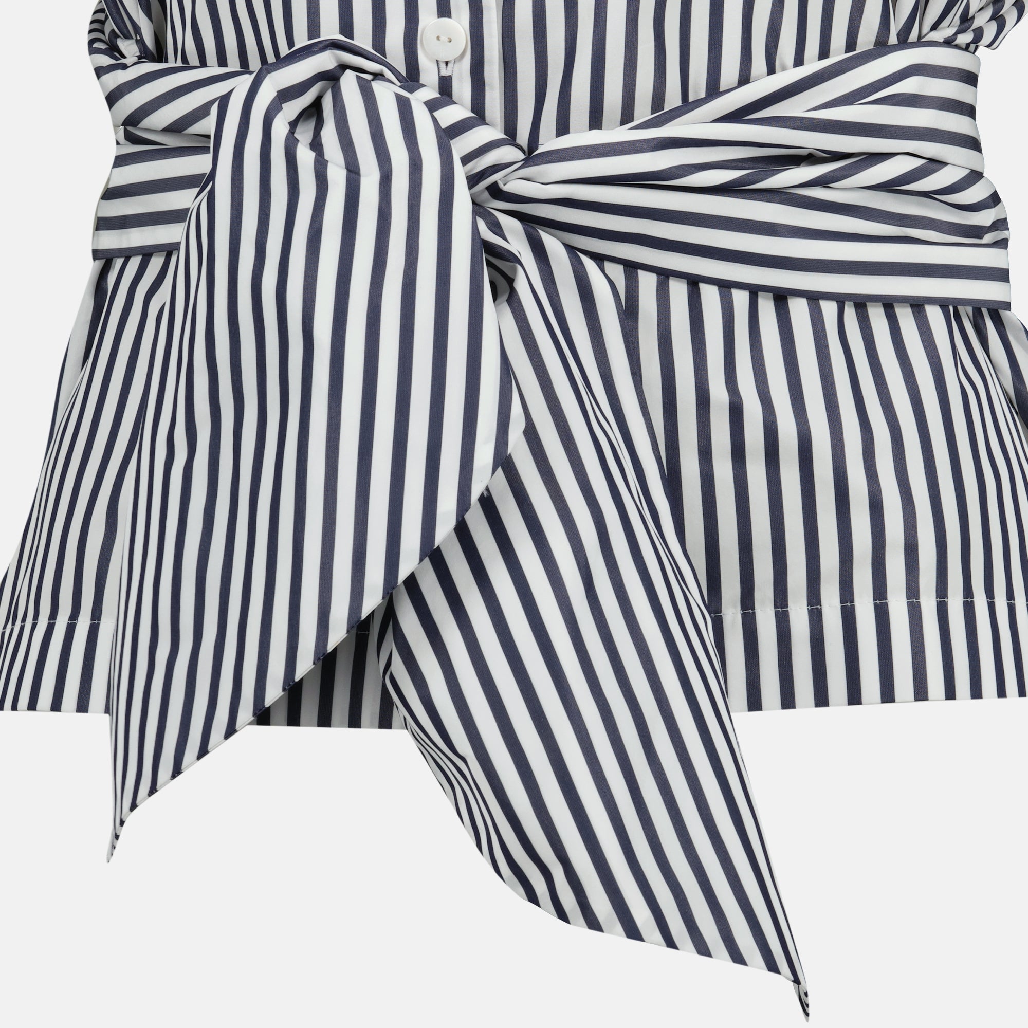 Image de l'article Chemise courte à rayures bleu et blanche de la marque Patou pour Femme - Saison Printemps-Été 2026 - Vue détaillée_1