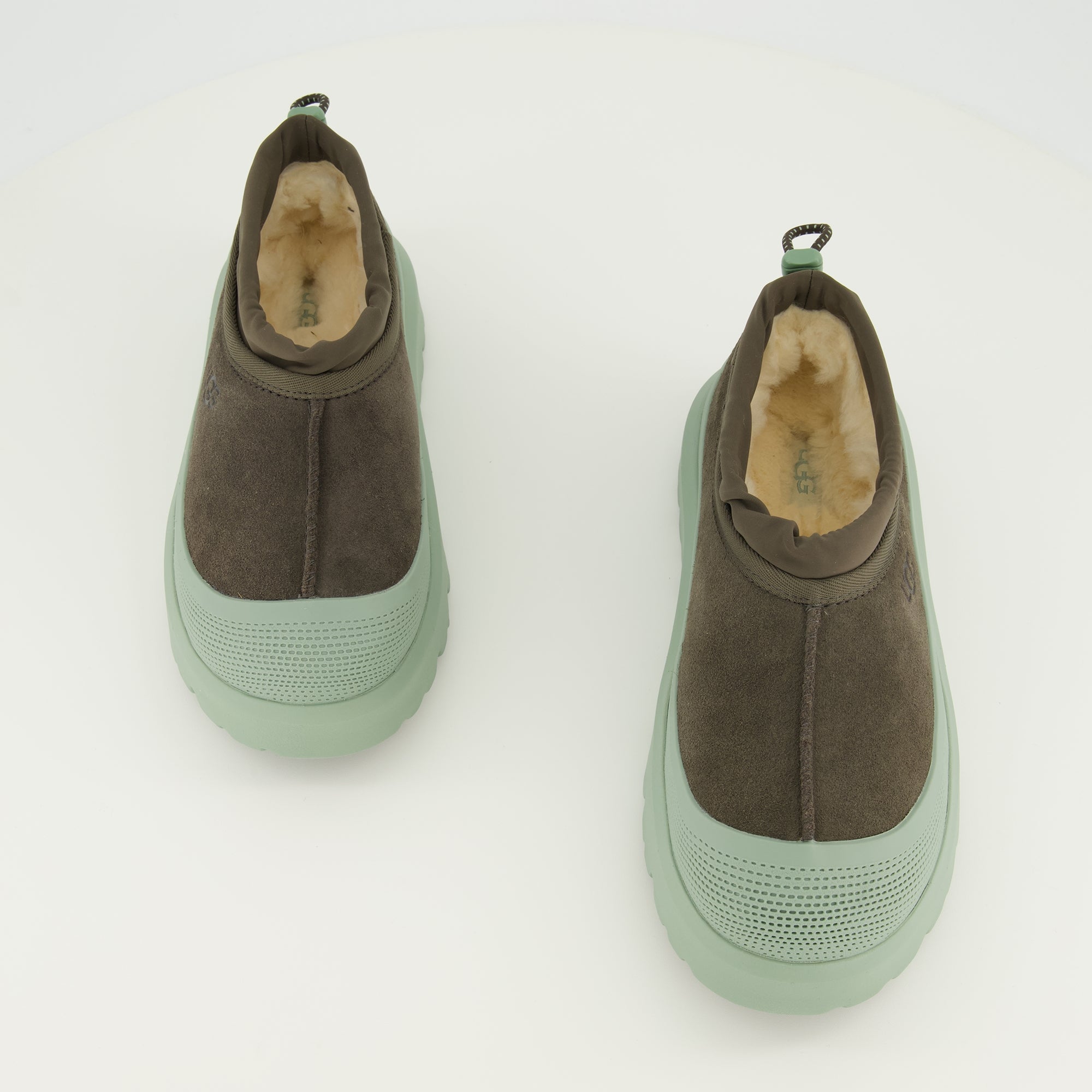 Image de l'article Baskets Tasman Hybrid marron de la marque Ugg pour Homme - Saison Printemps-Été 2026 - Vue de dessus paire de chaussure