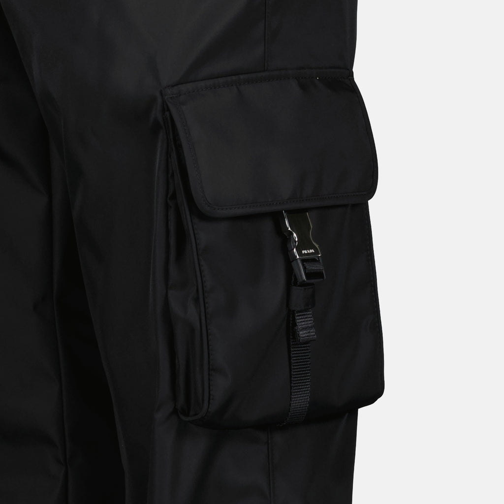 Pantalones Pantalon cargo en Re-Nylon Prada Negro Homme