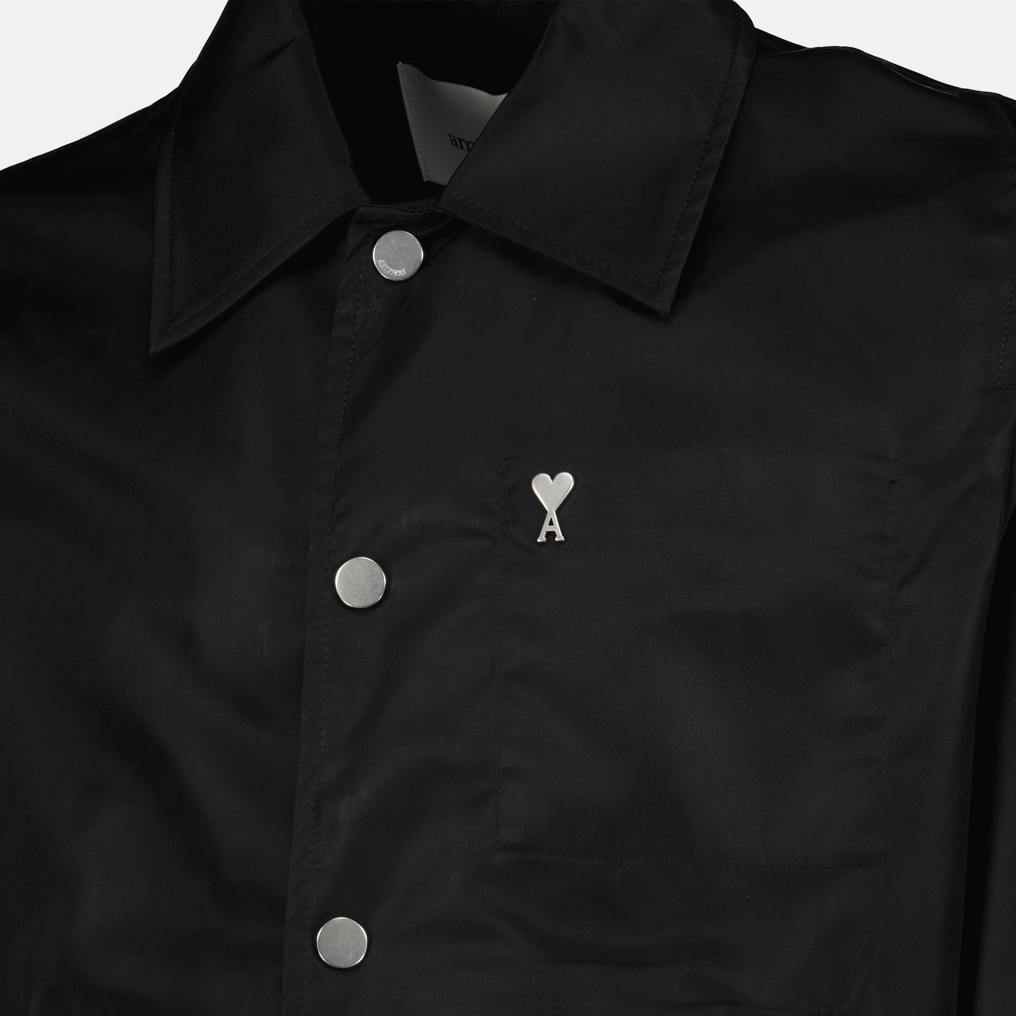 Bild der schwarzen Nylonjacket von der Marke Ami PARIS für Unisex - Frühling-Sommer 2026 - Detaillierte Ansicht_2