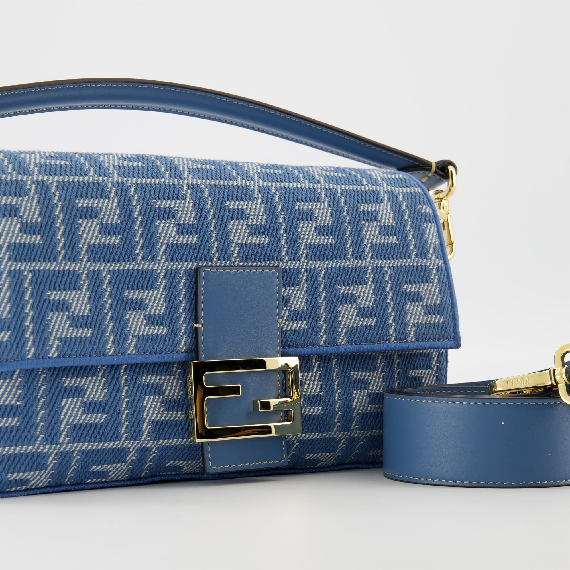 Sacs à main et épaule Baguette-Tasche Fendi Bleu Femme