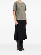 Bild des T-Shirts Numeric der Marke Mm6 für Damen - Herbst-Winter Saison 2025 - Detailansicht_1