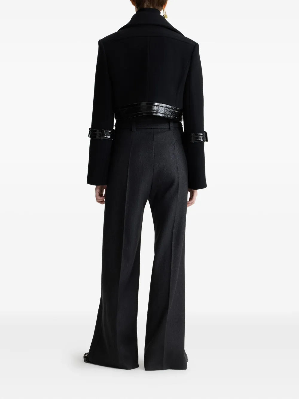 Bild der kurzen Wolljacke der Marke Patou für Damen - Herbst-Winter-Saison 2025 - Detailansicht_1