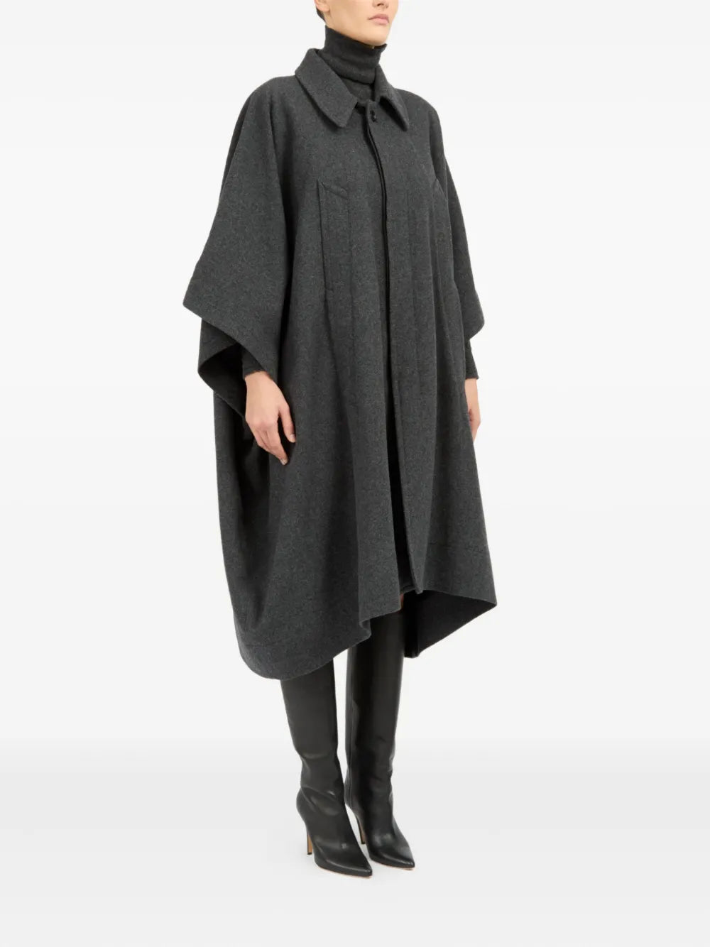 Image de l'article Long manteau en laine de la marque Mm6 pour Femme - Saison Automne-Hiver 2025 - Vue détaillée_1