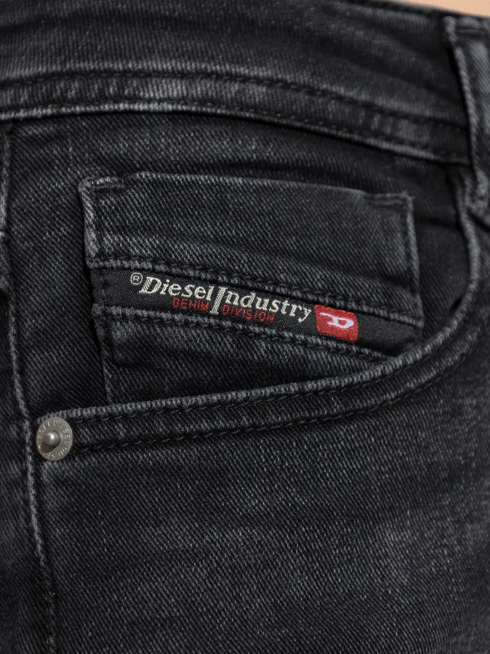 디젤 여성 Jean D-Ebbey L.32 이미지 - 2025년 가을-겨울 컬렉션 - 자세한 보기 5