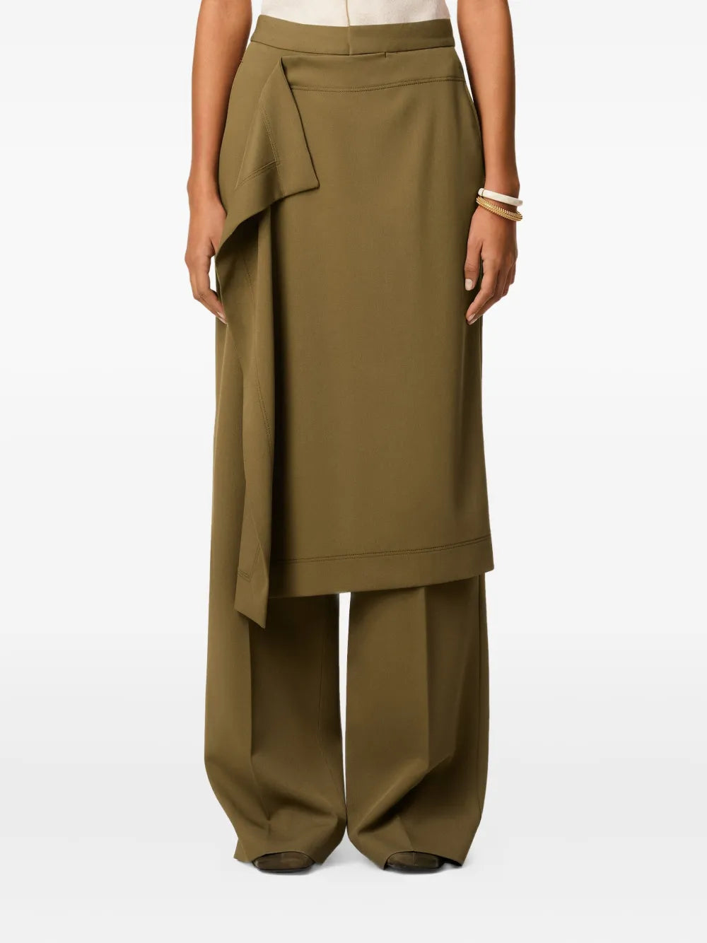 Image of the Wide Leg Trousers by Ami PARIS for Women - Fall-Winter 2025 - Detailed View_5