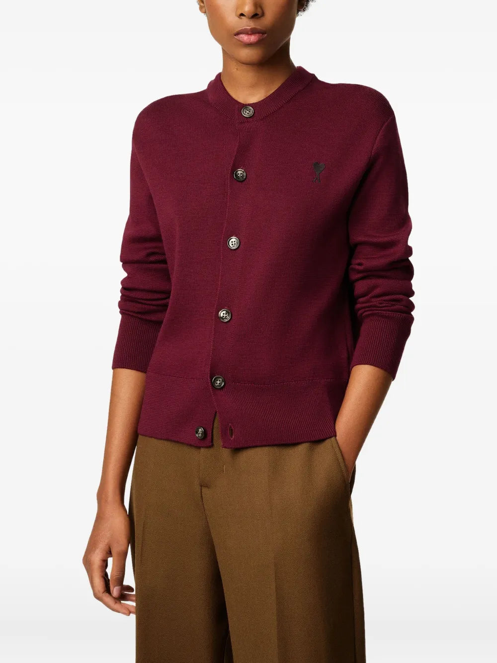 Image de l'article Cardigan AMI de coeur de la marque Ami PARIS pour Femme - Saison Automne-Hiver 2025 - Vue détaillée_5