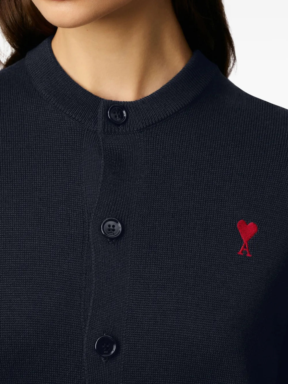 Image de l'article Cardigan AMI de coeur en de la marque Ami PARIS pour Femme - Saison Automne-Hiver 2025 - Vue détaillée_5