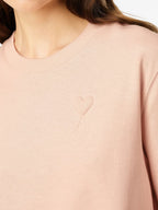 Imagen de la camiseta con logo de la marca Ami PARIS para Unisex - Temporada Otoño-Invierno 2025 - Vista Detallada 5