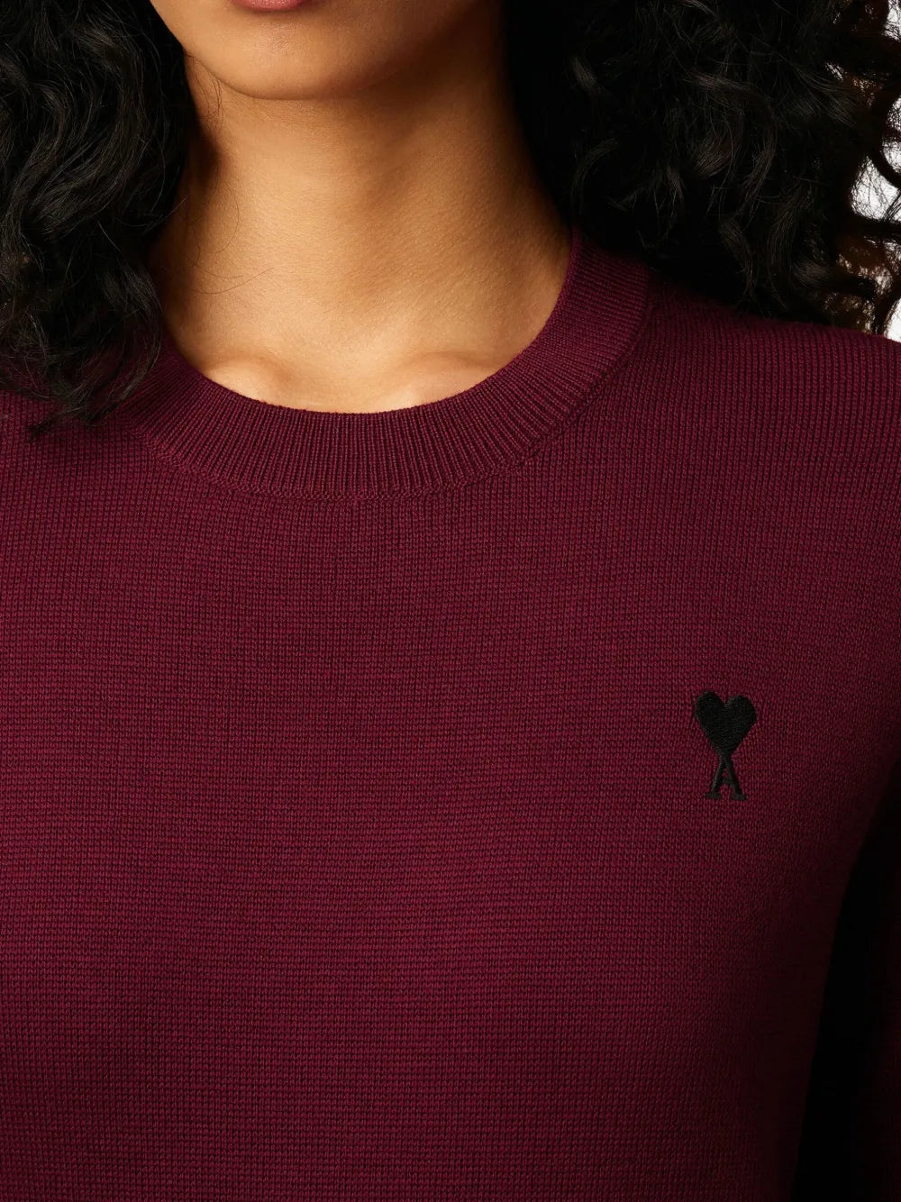 Image de l'article Pull Ami de coeur de la marque Ami PARIS pour Femme - Saison Automne-Hiver 2025 - Vue détaillée_7