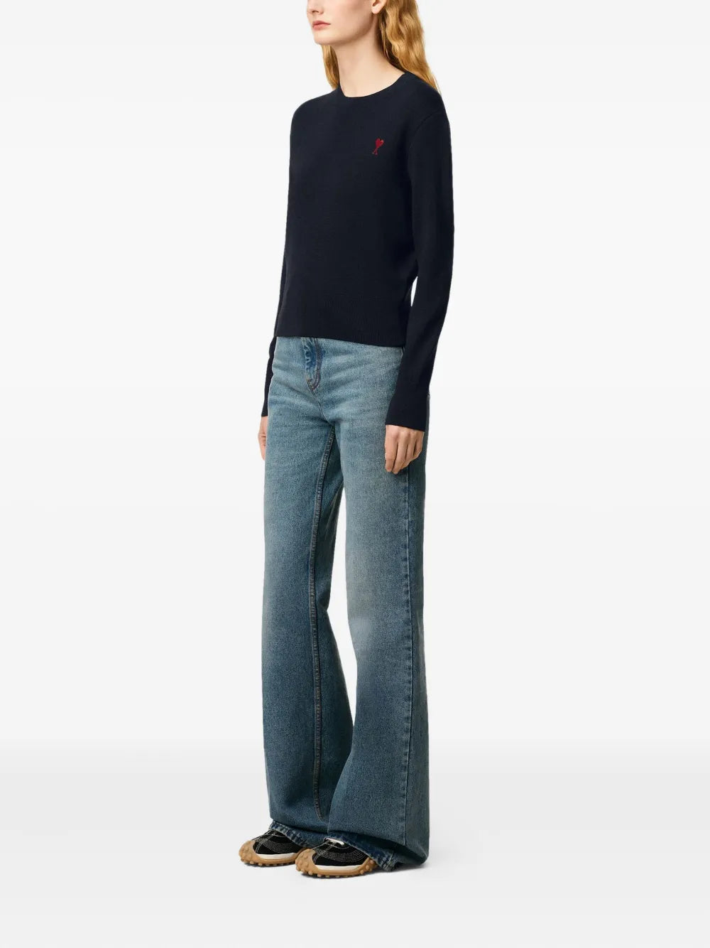 Image de l'article Pull Ami de coeur de la marque Ami PARIS pour Femme - Saison Automne-Hiver 2025 - Vue détaillée_1