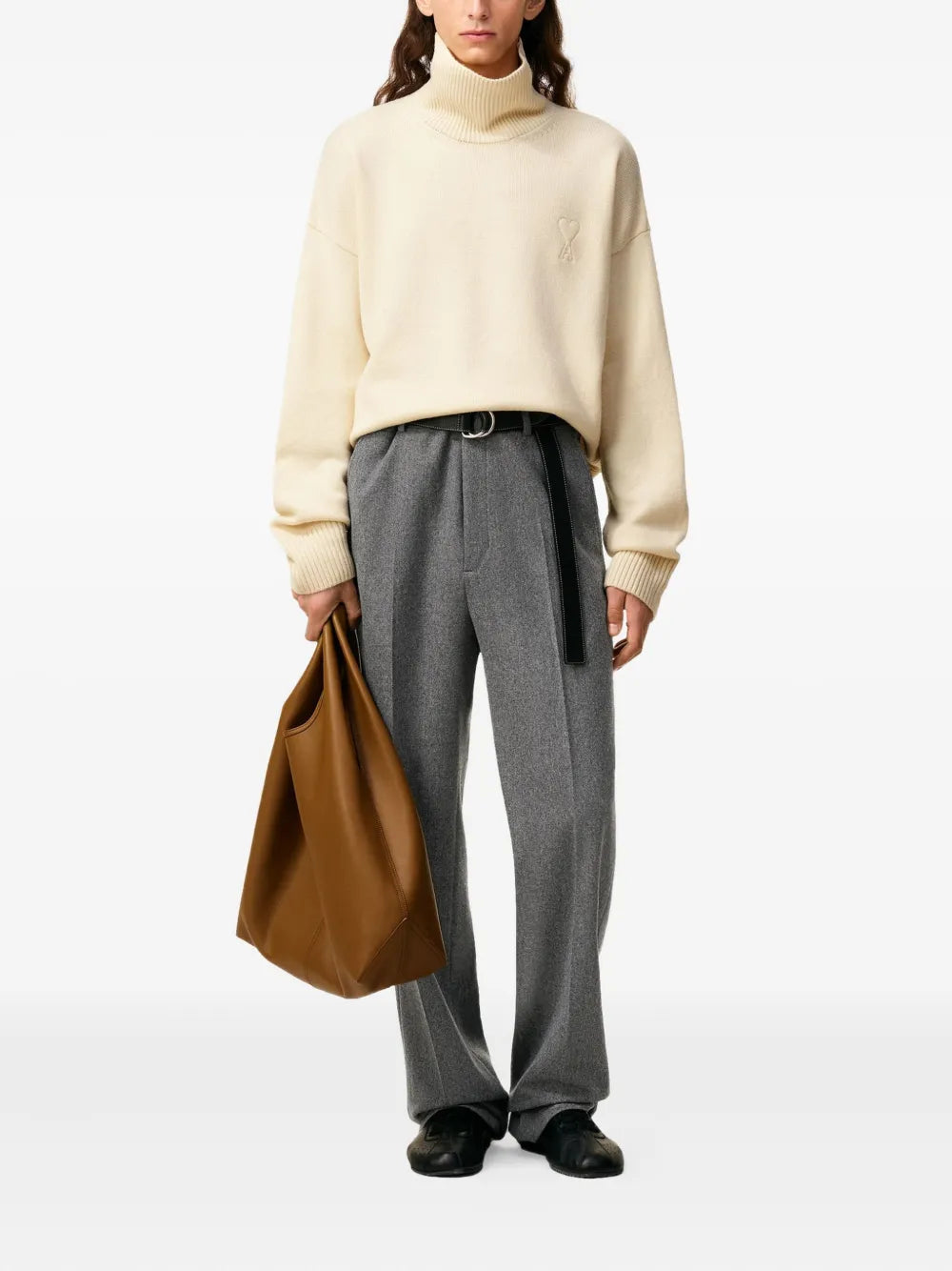 Immagine dell'articolo maglione a collo alto Ami cuore del marchio Ami PARIS per Unisex - Stagione Autunno-Inverno 2025 - Vista posteriore