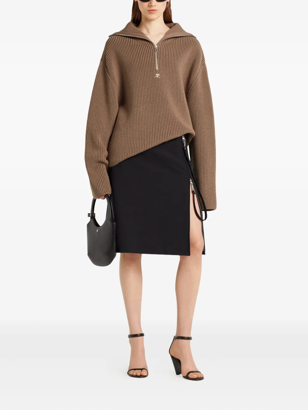 Image de l'article Pull Trucker de la marque Courrèges pour Homme - Saison Automne-Hiver 2025 - Vue détaillée_5