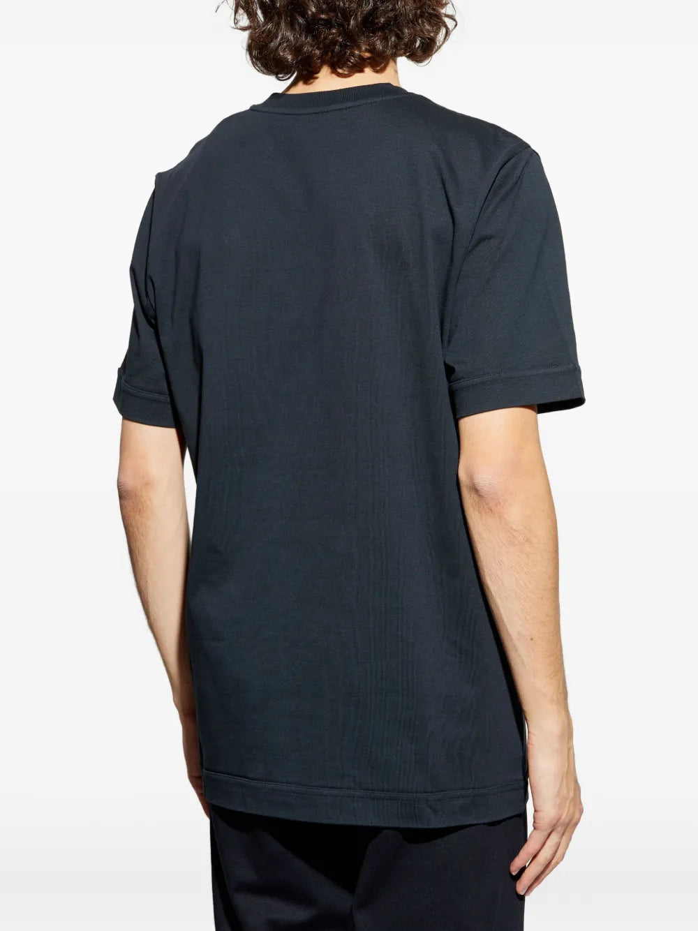 Image de l'article T-shirt logo en cuir de la marque Moncler pour Homme - Saison Automne-Hiver 2025 - Vue détaillée_4