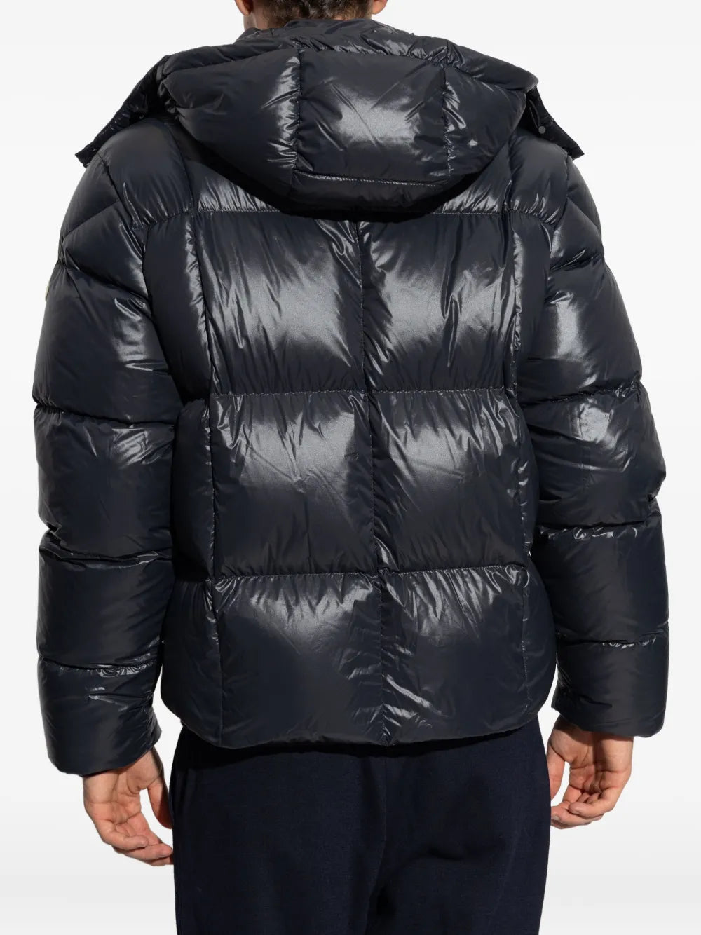 Image of the Moncler Serfanto Down Jacket for Men - Autumn-Winter 2025 - Detailed View 4