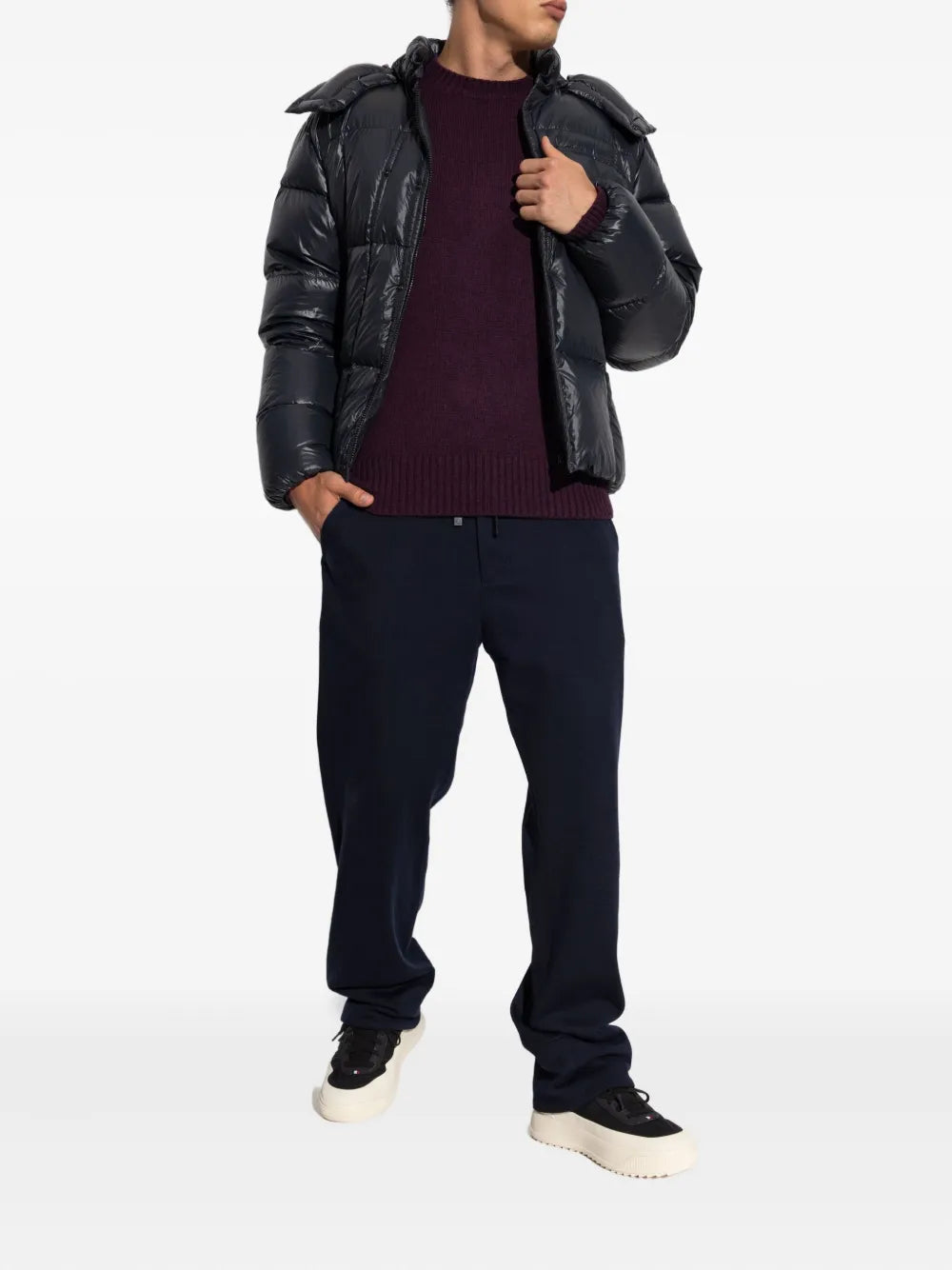 Imagem do Casaco de Pêlos Serfanto da marca Moncler para Homem - Outono-Inverno 2025 - Vista Traseira