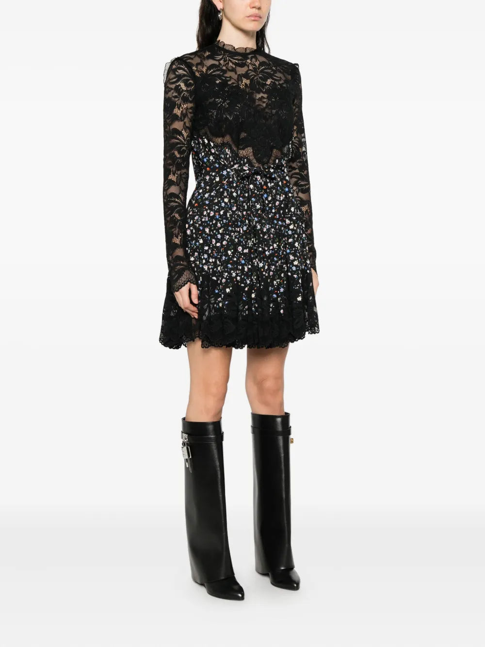 Image de l'article Robe courte en dentelle de la marque Rabanne pour Femme - Saison Automne-Hiver 2025 - Vue détaillée_1