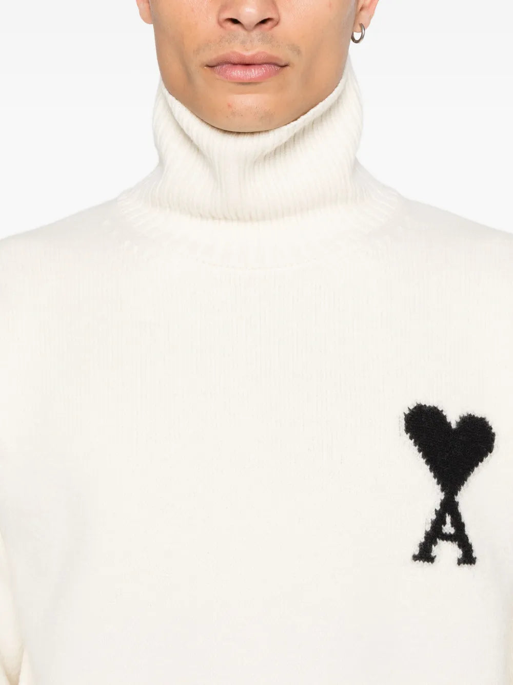 Image de l'article Pull Ami de coeur de la marque Ami PARIS pour Unisex - Saison Automne-Hiver 2025 - Vue détaillée_5