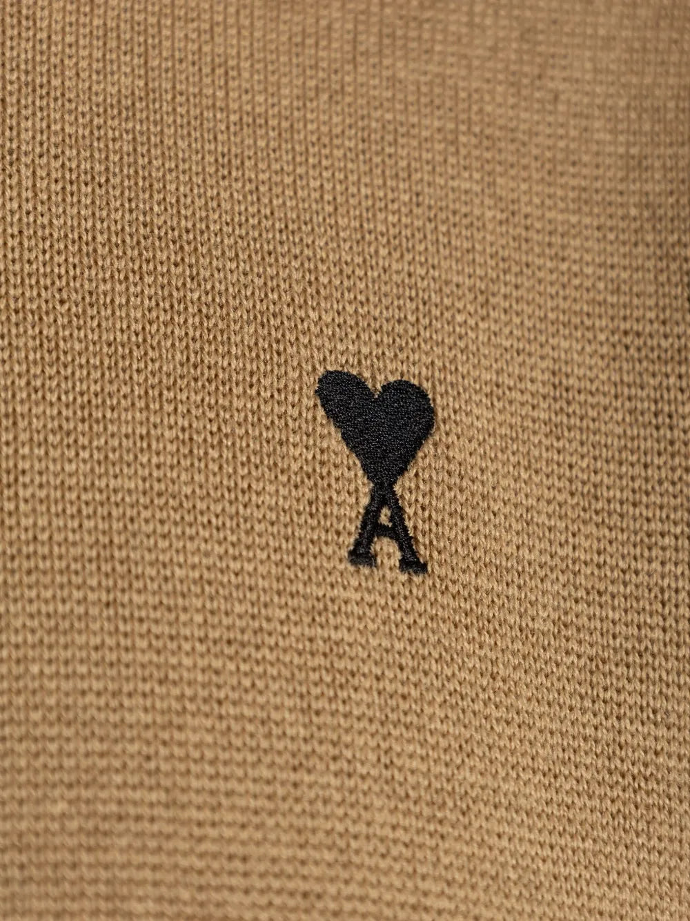 Immagine dell'articolo Maglione a collo alto Ami de coeur del marchio Ami PARIS per Donna - Stagione Autunno-Inverno 2025 - Vista Dettagliata_5