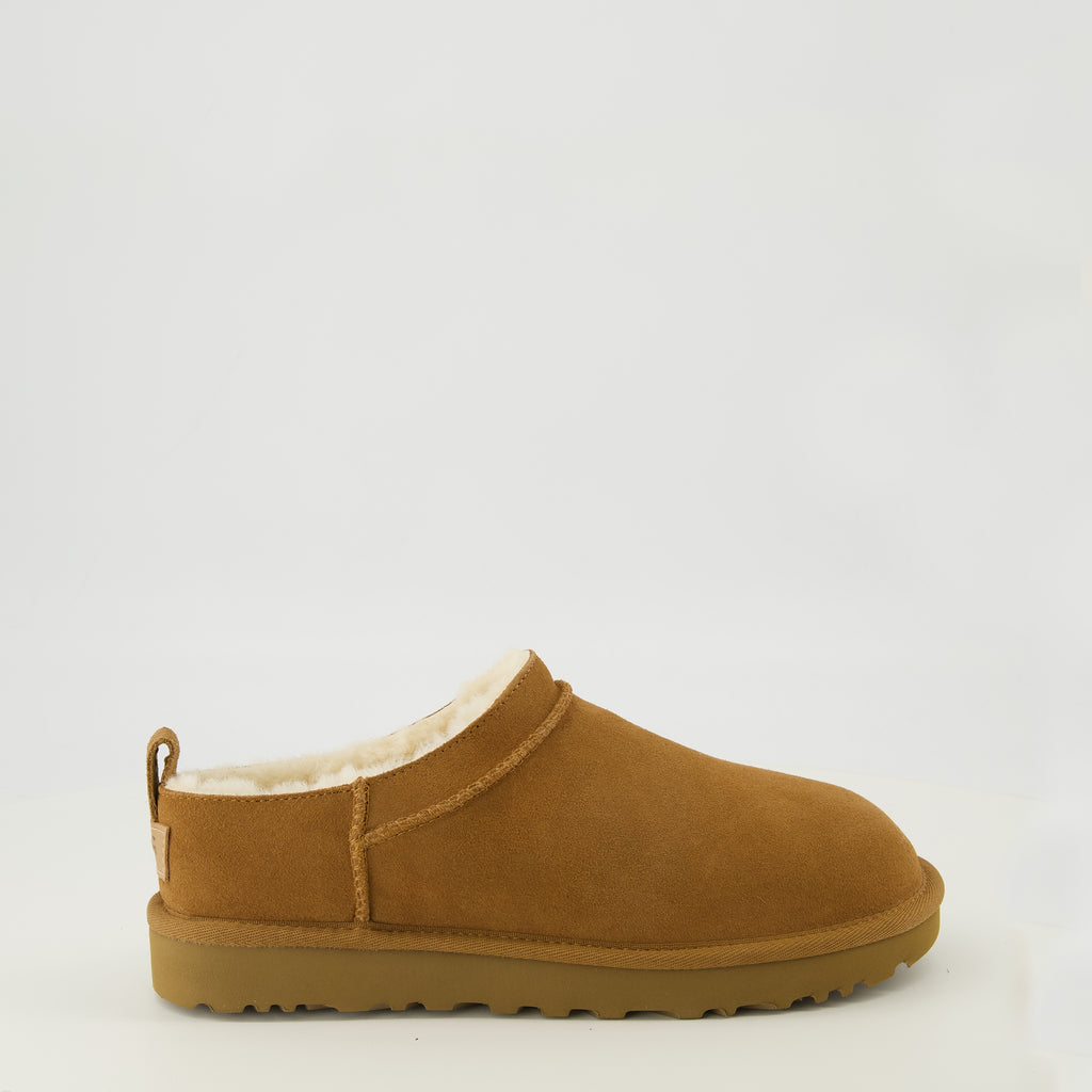 Image de l'article Bottines Classic Micro marron de la marque Ugg pour Femme - Saison Printemps-Été 2026 - Vue latérale droite