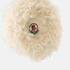 Image de l'article Cache-oreilles en Teddy de la marque Moncler pour Femme - Saison Automne-Hiver 2025 - Vue détaillée_2