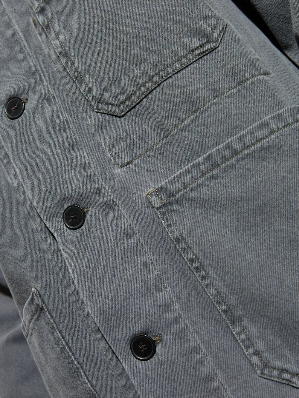Bild der Carlito-Jacke der Marke Officine Générale für Herren - Herbst-Winter 2025 - Detailansicht 5