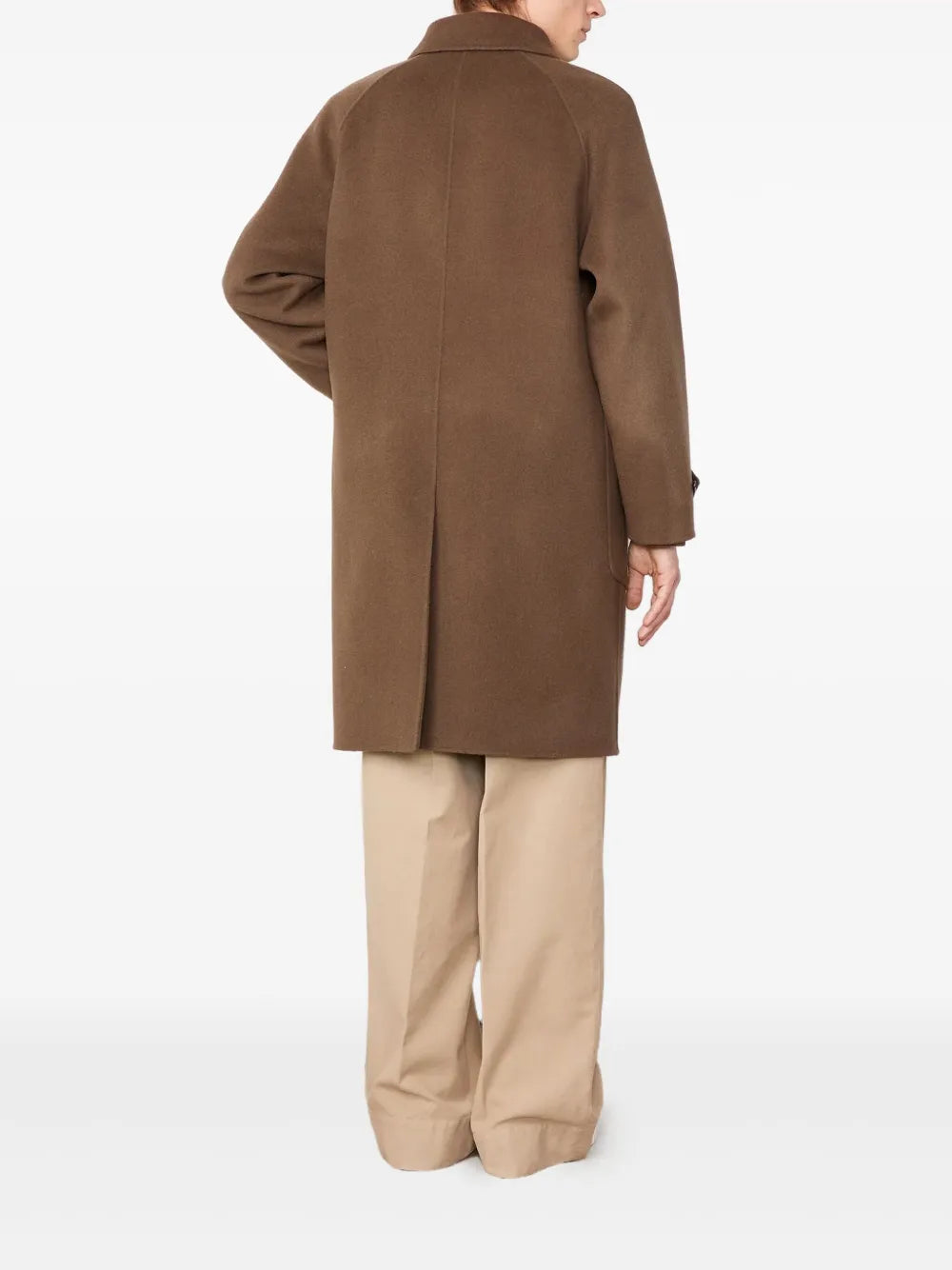 Image de l'article Manteau Bryce de la marque Officine Générale pour Homme - Saison Automne-Hiver 2025 - Vue détaillée_2