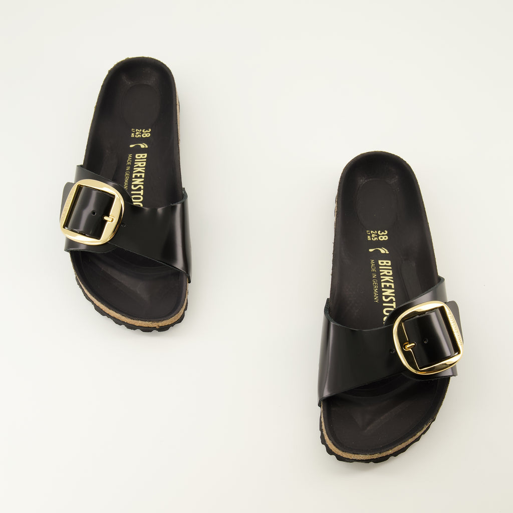 Image de l'article Sandales Madrid Big Buckle de la marque Birkenstock pour Femme - Saison Automne-Hiver 2025 - Vue de dessus paire de chaussure