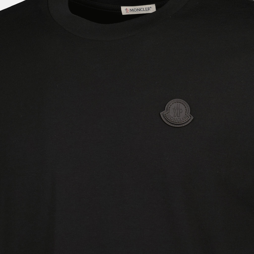 Image de l'article T-shirt logo en cuir de la marque Moncler pour Homme - Saison Automne-Hiver 2025 - Vue détaillée_1