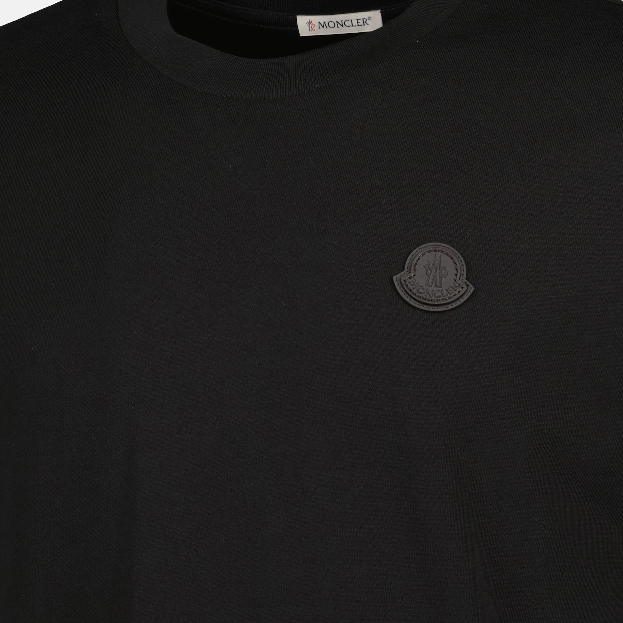 Image de l'article T-shirt logo en cuir de la marque Moncler pour Homme - Saison Automne-Hiver 2025 - Vue détaillée_1