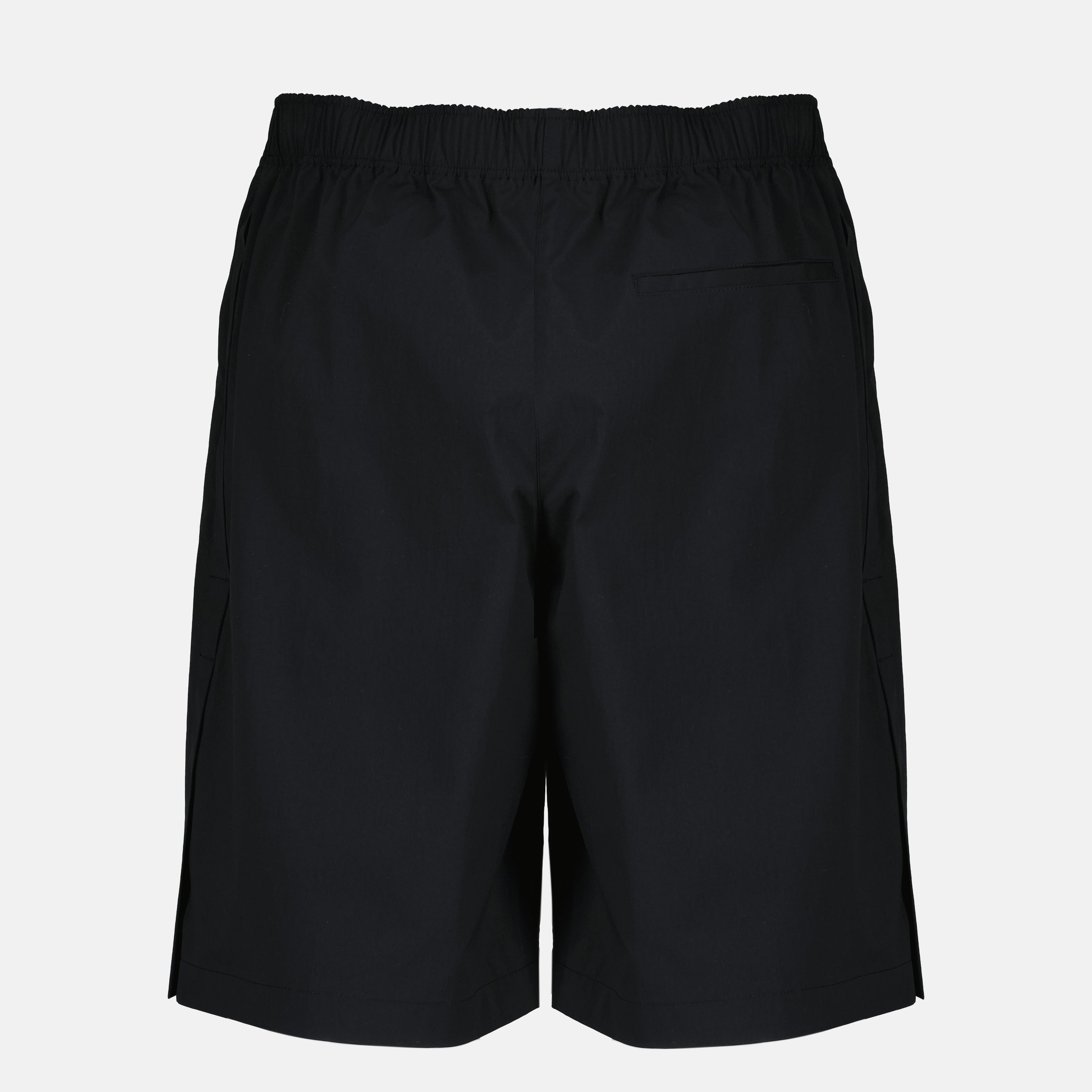 Immagine dei pantaloni corti neri Dior Montaigne del marchio Dior per Uomo - Stagione Primavera-Estate 2026 - Vista Posteriore